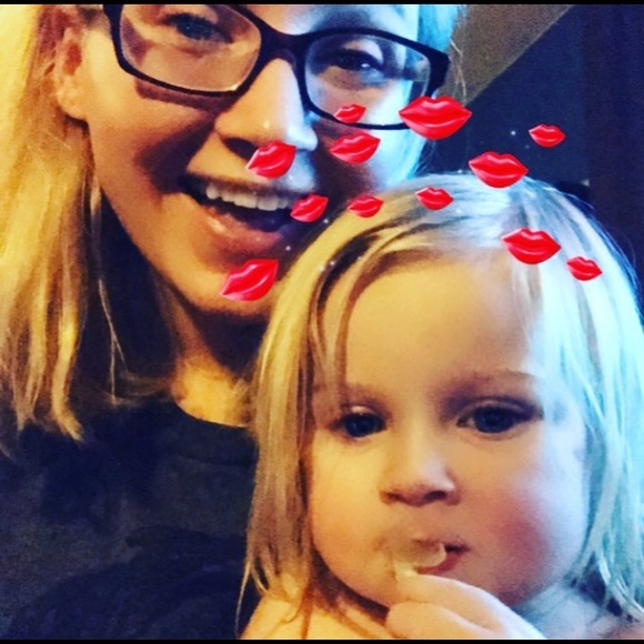 Meet your Posher, Tarah - Picture 3 of 6